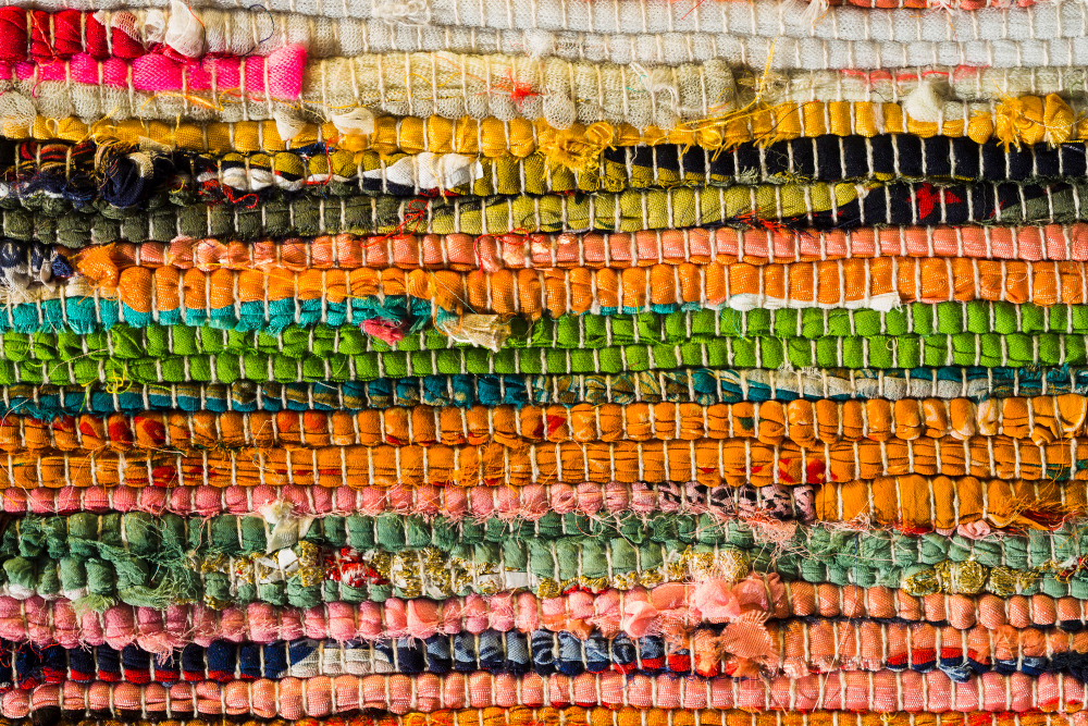 How to Choose the Perfect Multicolor Rug for Your Space